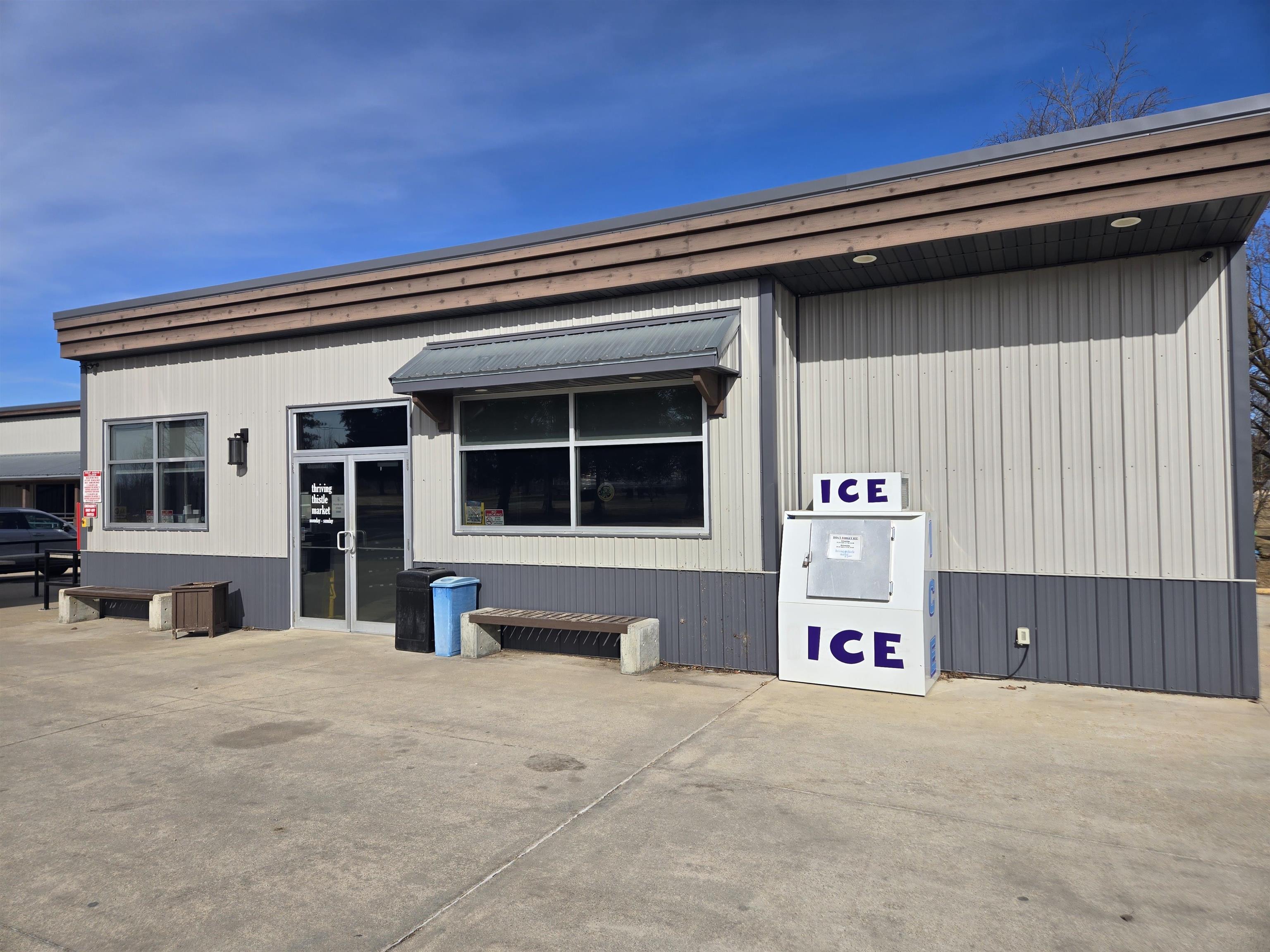 300 W Hickory Street