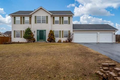 Homes For Sale - 11216 Lemon Grass<br/> ROSCOE, IL 61073