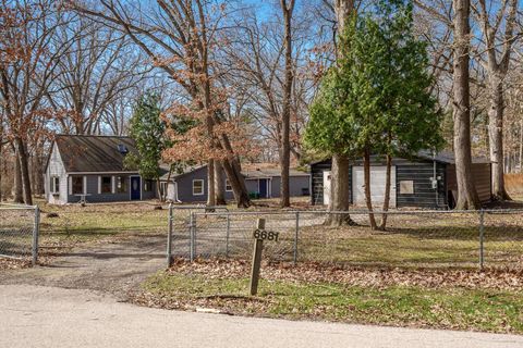 Homes For Sale - 6681 42nd Street<br/> ROCKFORD, IL 61109