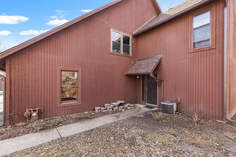 Townhouse For Sale - 5027 Woodlake Drive<br/> LOVES PARK, IL 61111