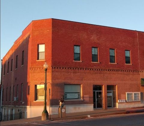 Multifamily For Sale - 102 E Market Street<br/> MOUNT CARROLL, IL 61053