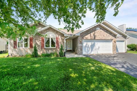 Homes For Sale - 219 Acorn Drive<br/> POPLAR GROVE, IL 61065