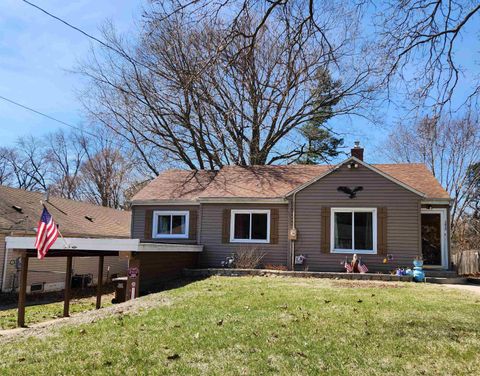 Homes For Sale - 1619 Eastmoreland Avenue<br/> ROCKFORD, IL 61108