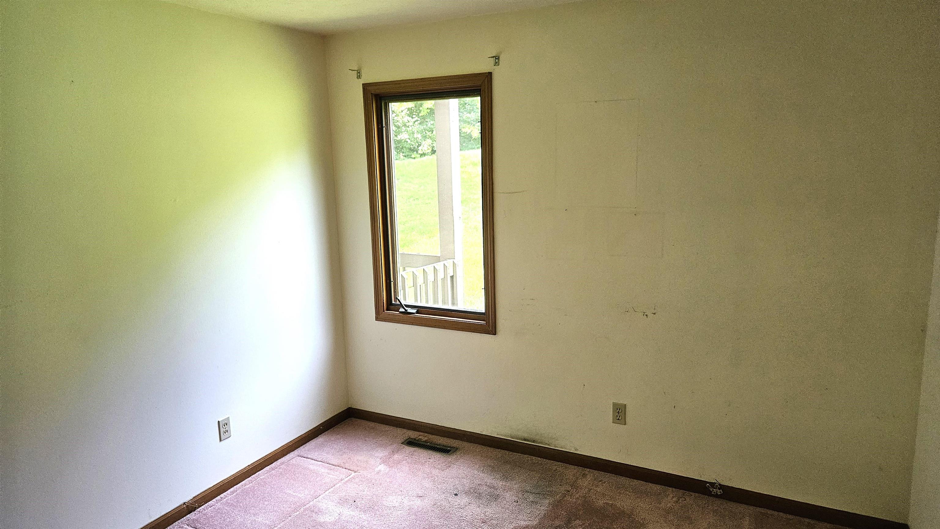 Rockford, Illinois 61107, United States, 2 Bedrooms Bedrooms, ,1 BathroomBathrooms,Residential,Active,180845