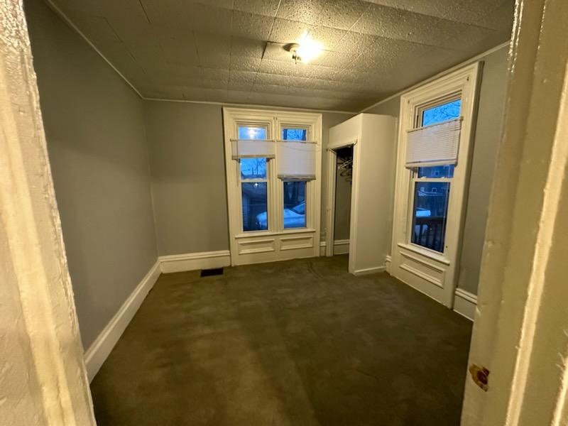 Rockford, Illinois 61102, United States, 5 Bedrooms Bedrooms, ,2 BathroomsBathrooms,Residential,Pending,11543