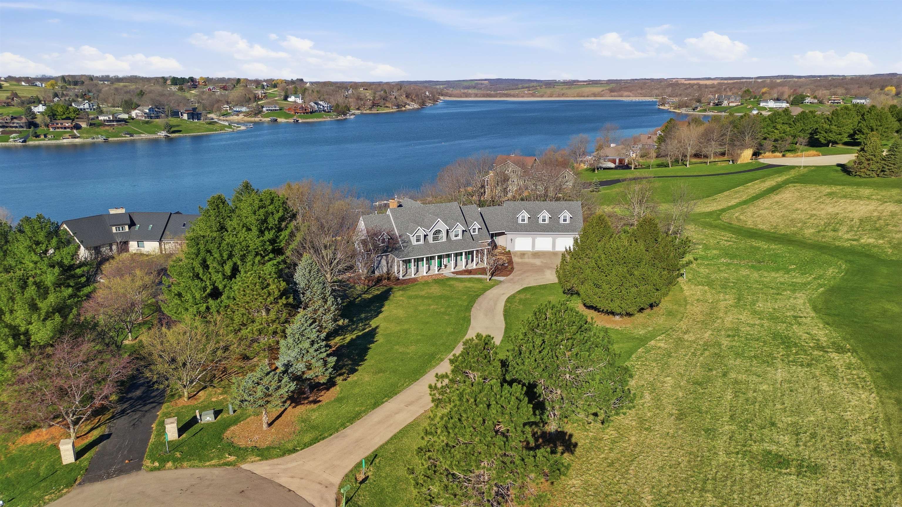 Lake Carroll, Illinois, 61046, United States, 5 Bedrooms Bedrooms, ,5 BathroomsBathrooms,Residential,Active,2035681