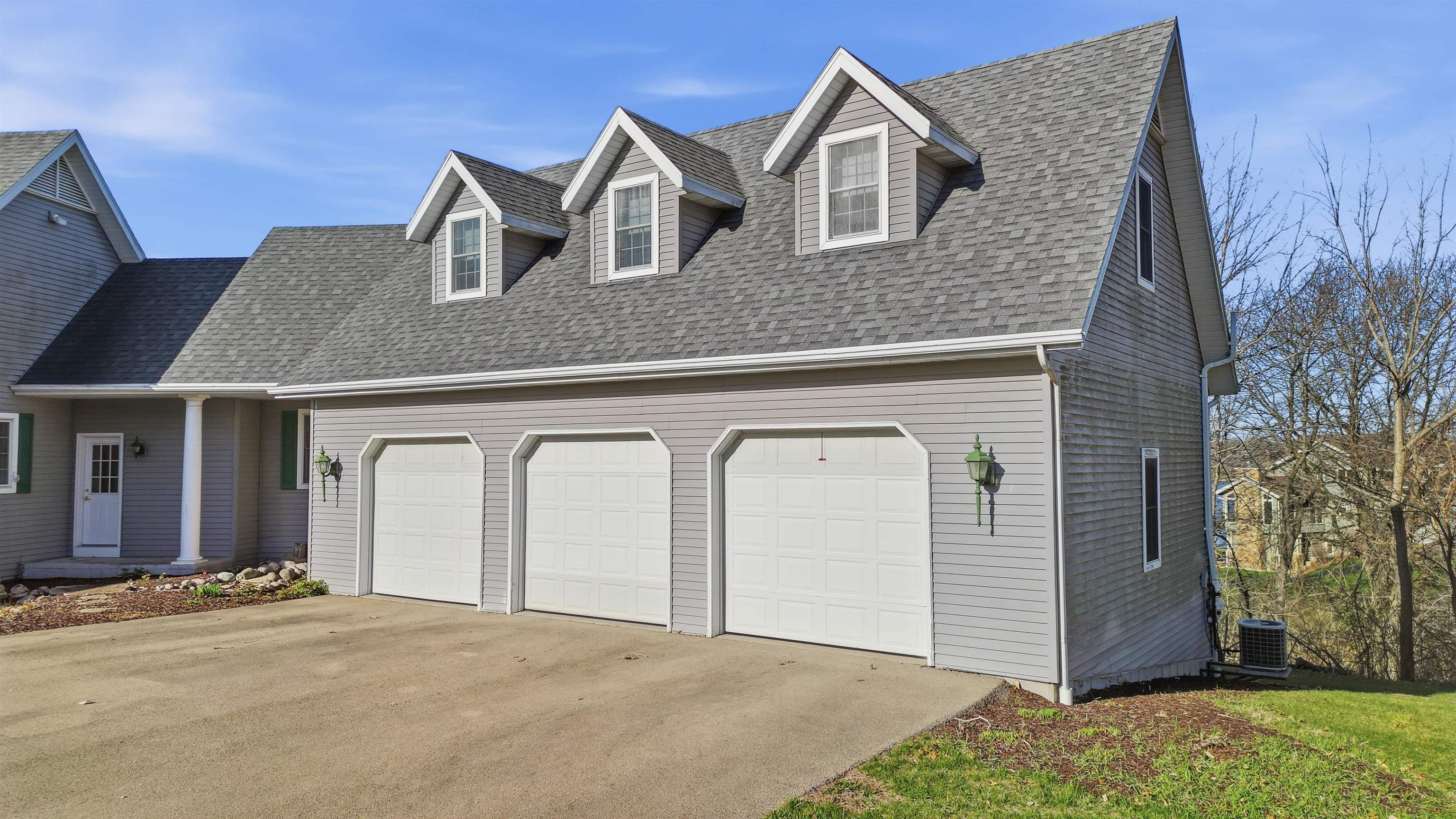 Lake Carroll, Illinois, 61046, United States, 5 Bedrooms Bedrooms, ,5 BathroomsBathrooms,Residential,Active,2035681
