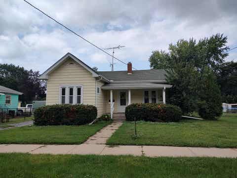 Homes For Sale - 606 E Perry Street<br/> BELVIDERE, IL 61008