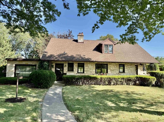 2113 12TH ST, PERU, IL 61354 - Image f4a96ffdf7d195720b7e7dea01eb4ceb/1906000040