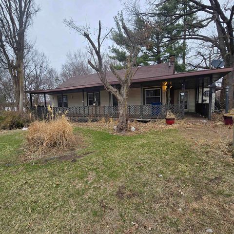 Homes For Sale - 7424 River Road<br/> BYRON, IL 61010