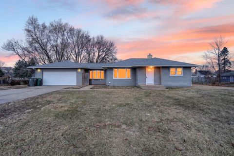 Homes For Sale - 4193 Ardmore Avenue<br/> ROCKFORD, IL 61102