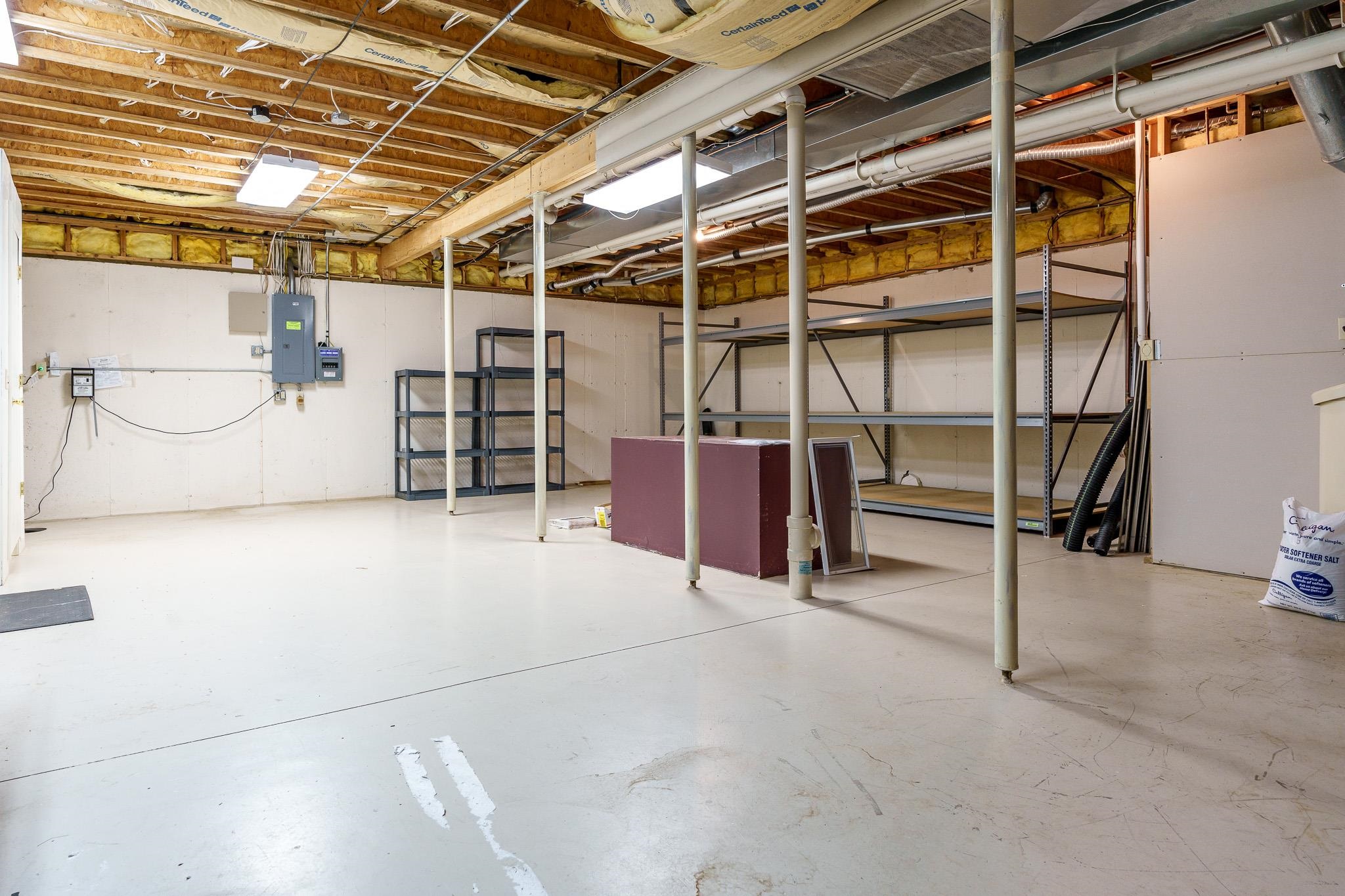 Rockford, Illinois 61114, United States, 4 Bedrooms Bedrooms, ,4 BathroomsBathrooms,Residential,Pending,45134