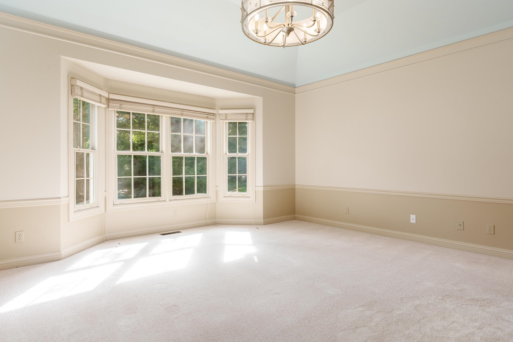 Rockford, Illinois 61114, United States, 4 Bedrooms Bedrooms, ,4 BathroomsBathrooms,Residential,Pending,45134