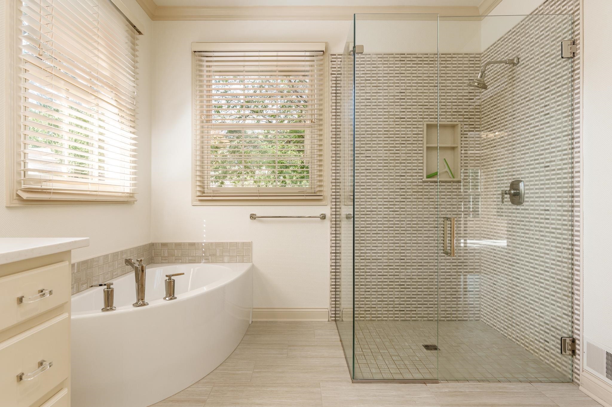 Rockford, Illinois 61114, United States, 4 Bedrooms Bedrooms, ,4 BathroomsBathrooms,Residential,Pending,45134