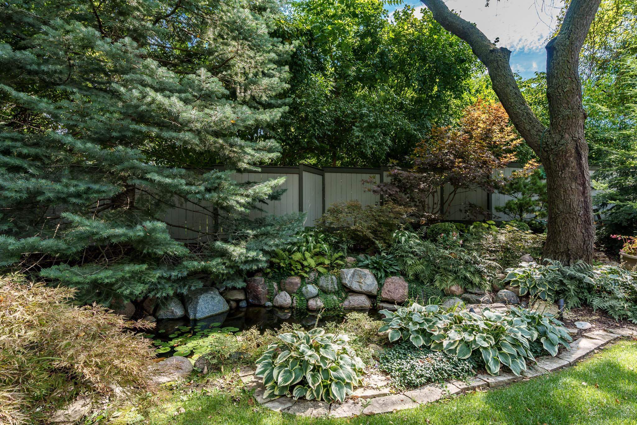 Rockford, Illinois 61114, United States, 4 Bedrooms Bedrooms, ,4 BathroomsBathrooms,Residential,Pending,45134