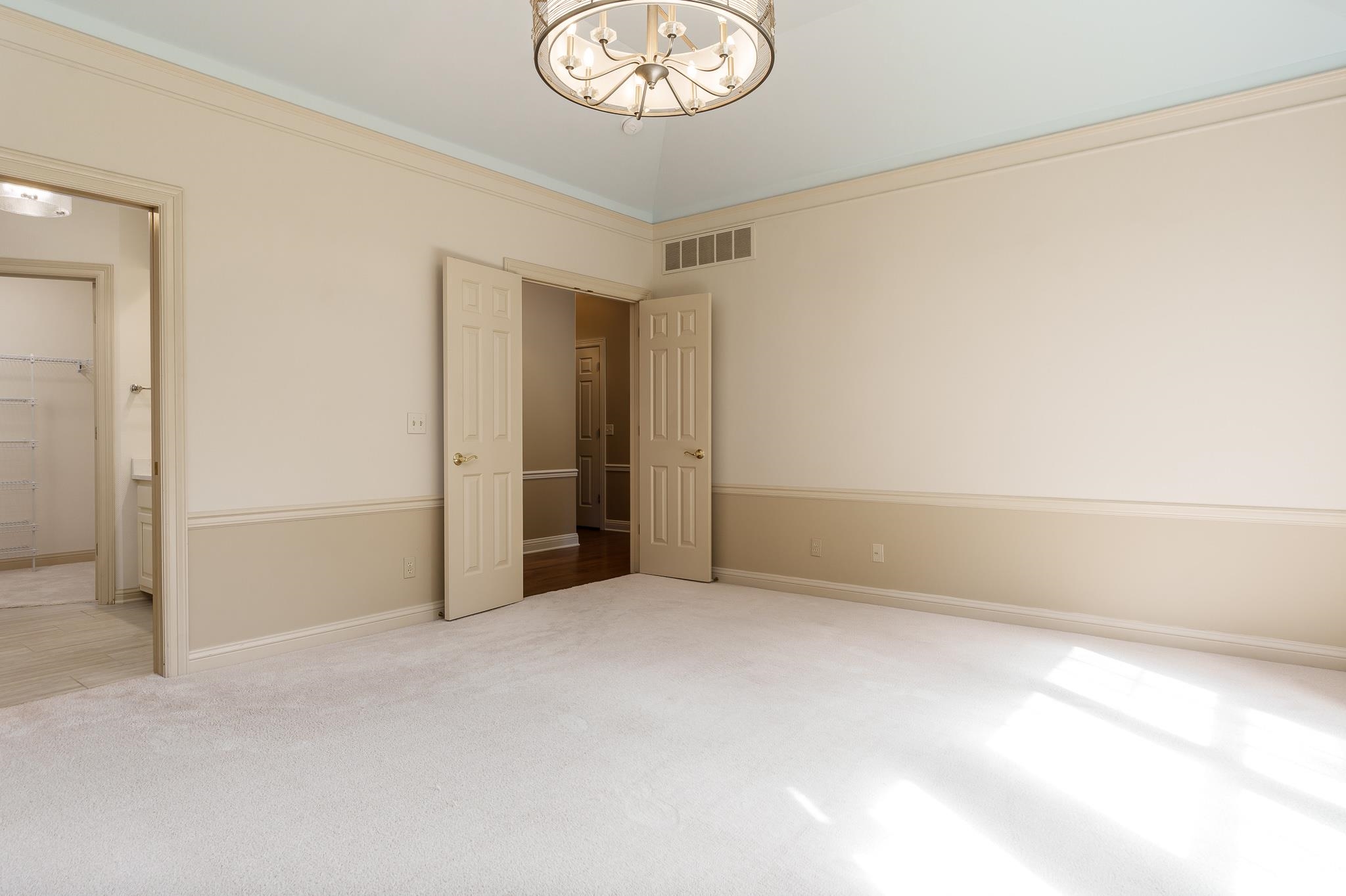 Rockford, Illinois 61114, United States, 4 Bedrooms Bedrooms, ,4 BathroomsBathrooms,Residential,Pending,45134