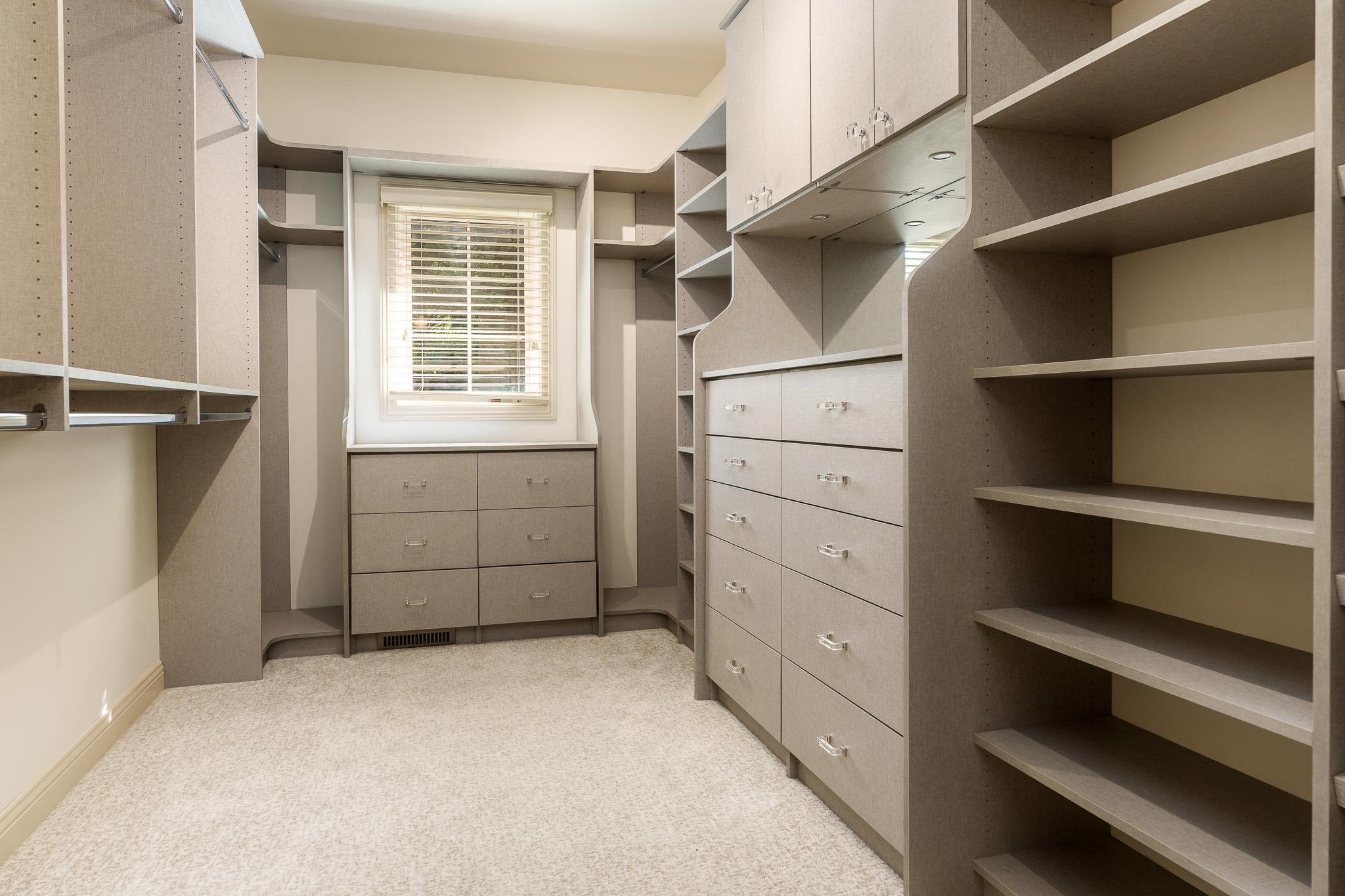 Rockford, Illinois 61114, United States, 4 Bedrooms Bedrooms, ,4 BathroomsBathrooms,Residential,Pending,45134