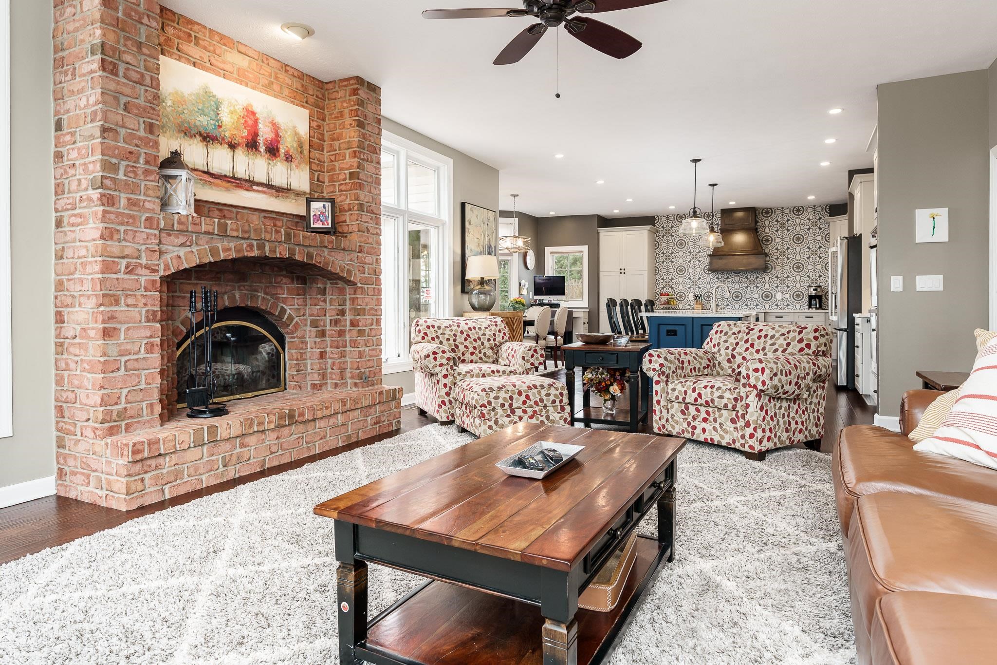 Belvidere, Illinois 61008, United States, 4 Bedrooms Bedrooms, ,4 BathroomsBathrooms,Residential,Pending,62337