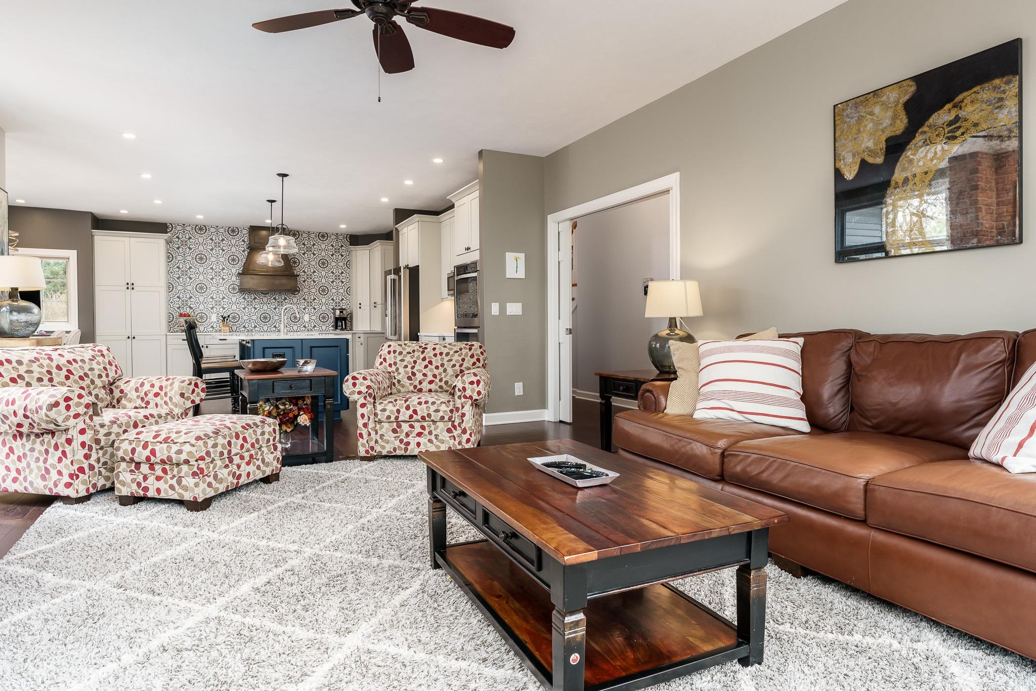 Belvidere, Illinois 61008, United States, 4 Bedrooms Bedrooms, ,4 BathroomsBathrooms,Residential,Pending,62337