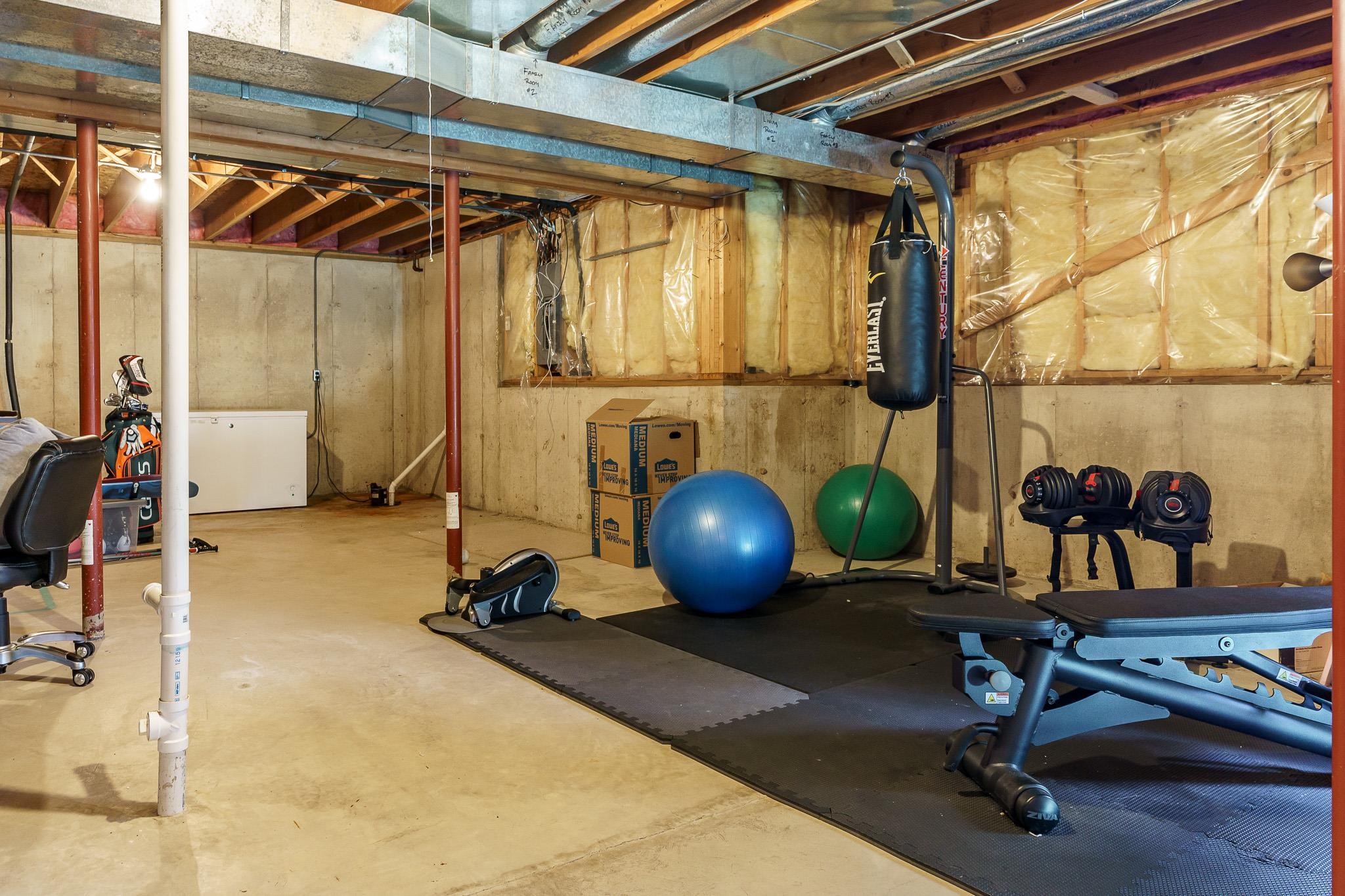 Belvidere, Illinois 61008, United States, 4 Bedrooms Bedrooms, ,4 BathroomsBathrooms,Residential,Pending,62337