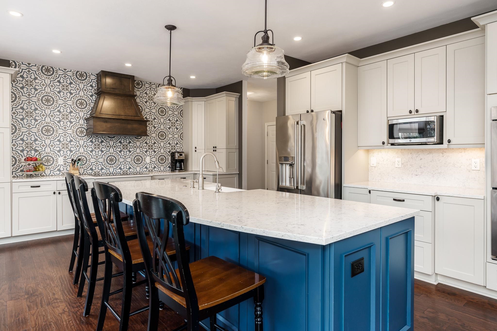 Belvidere, Illinois 61008, United States, 4 Bedrooms Bedrooms, ,4 BathroomsBathrooms,Residential,Pending,62337