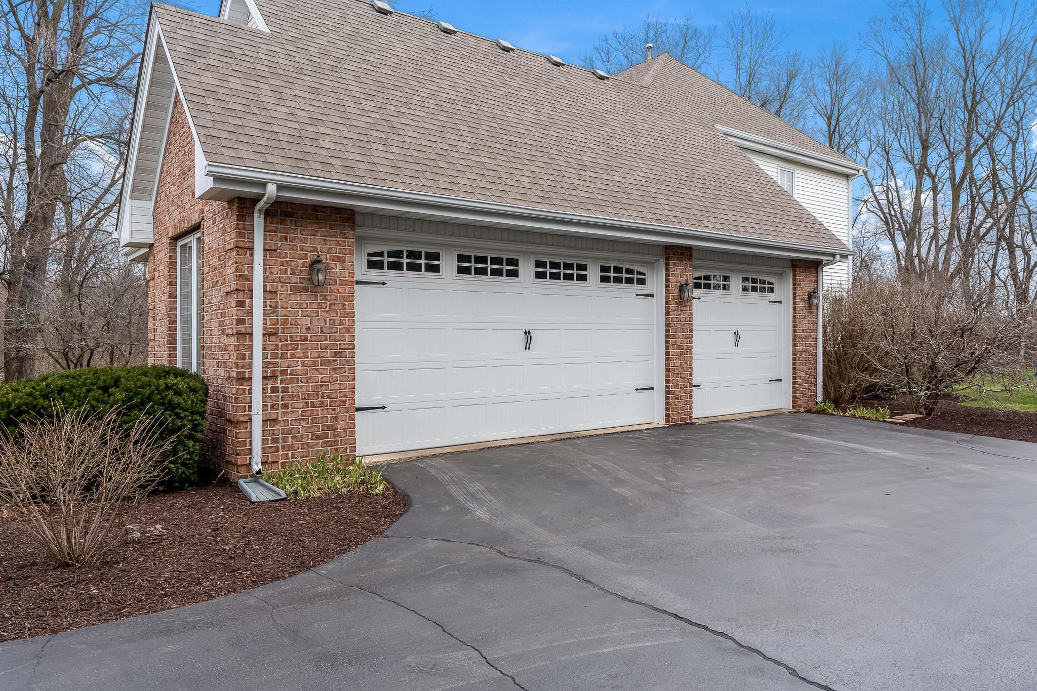 Belvidere, Illinois 61008, United States, 4 Bedrooms Bedrooms, ,4 BathroomsBathrooms,Residential,Pending,62337