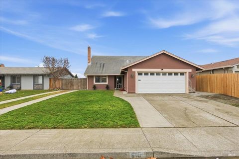 Photo of 615 Chyrl Way, Suisun City, CA 94585 (MLS # 325102619)
