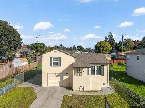 Photo of 104 Hermosa Avenue, Vallejo, CA 94589 (MLS # 325101009)