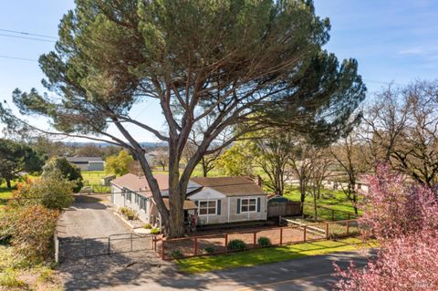 Photo of 5454 Hall Road, Santa Rosa, CA 95401 (MLS # 326016383)