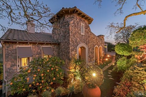 Photo of 115 Stonetree Lane, Novato, CA 94945 (MLS # 325102267)