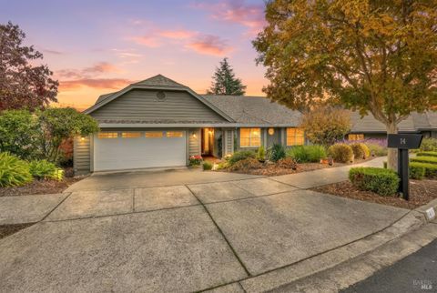Photo of 14 Clement Court, Napa, CA 94558 (MLS # 325104022)