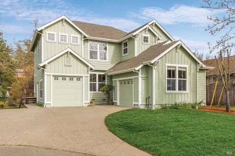 Photo of 397 Parkview Drive, Healdsburg, CA 95448 (MLS # 326010888)