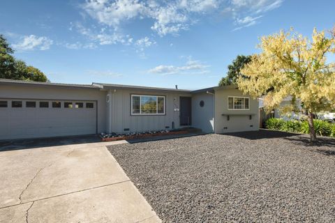 Photo of 490 El Dorado Drive, Sonoma, CA 95476 (MLS # 325089004)