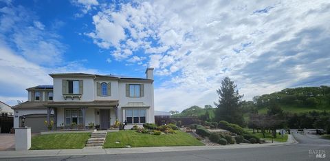 Photo of 2901 Pebble Beach Circle, Fairfield, CA 94534 (MLS # 326014669)