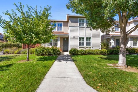 Photo of 1407 Eucalyptus Drive, Vallejo, CA 94591 (MLS # 325078858)