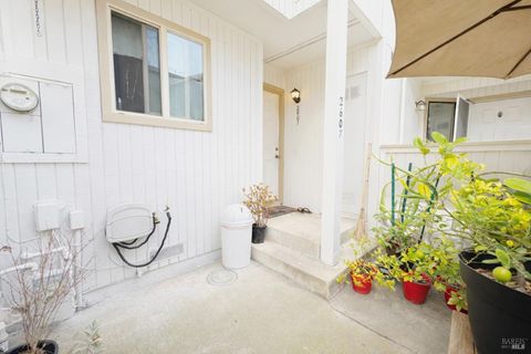 Photo of 2607 Westberry Drive, Santa Rosa, CA 95403 (MLS # 326011506)