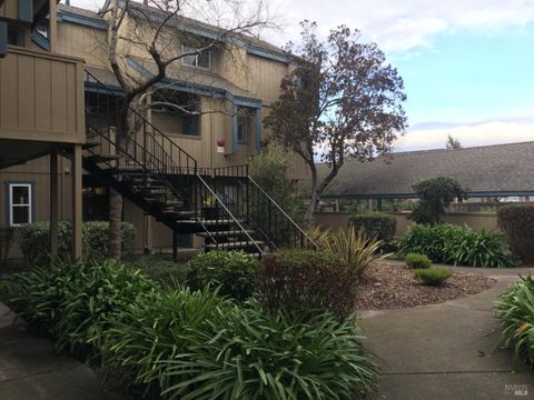 Photo of 7643 Camino Colegio, Rohnert Park, CA 94928 (MLS # 326021848)