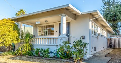 Photo of 1121 Ohio Street, Vallejo, CA 94590 (MLS # 325079236)