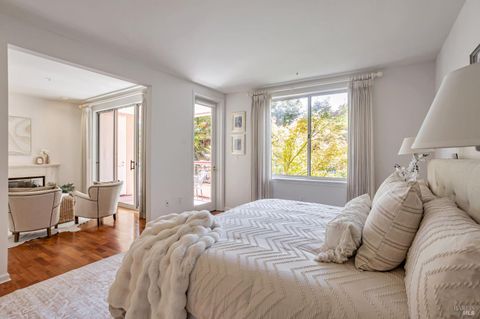 Photo of 600 Deer Valley Road #1E, San Rafael, CA 94903 (MLS # 325045851)