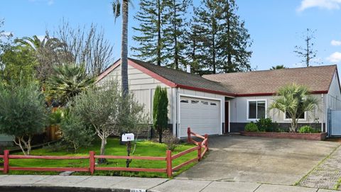 Photo of 117 Marvin Court, Petaluma, CA 94954 (MLS # 325104427)