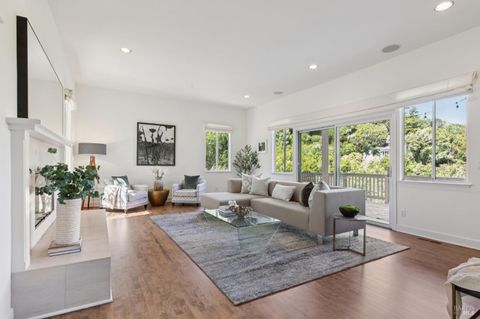 Photo of 70 Madrone Park Circle, Mill Valley, CA 94941 (MLS # 326007717)