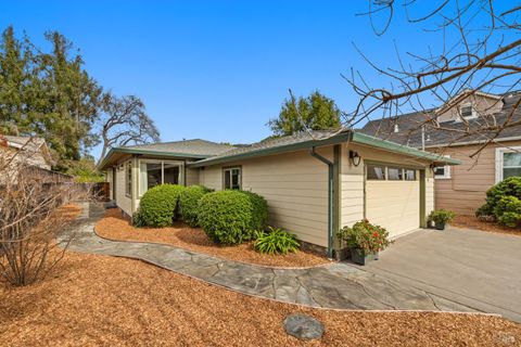 Photo of 16 Washington Avenue, San Rafael, CA 94903 (MLS # 326005470)