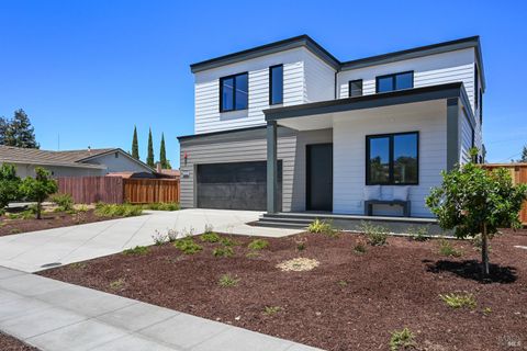 Photo of 16799 Meadow Oaks Drive, Sonoma, CA 95476 (MLS # 326013489)