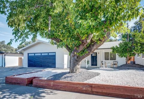 Photo of 319 N West Street, Vacaville, CA 95688 (MLS # 325090790) Photo of 319 N West Street, Vacaville, CA 95688 (MLS # 325090790)