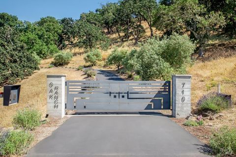 Photo of 710 Soscol Creek Road, Napa, CA 94558 (MLS # 326018737)