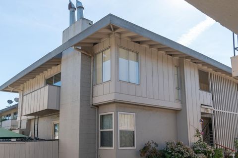 Photo of 18 Fairfax Street #D, San Rafael, CA 94901 (MLS # 325095627)