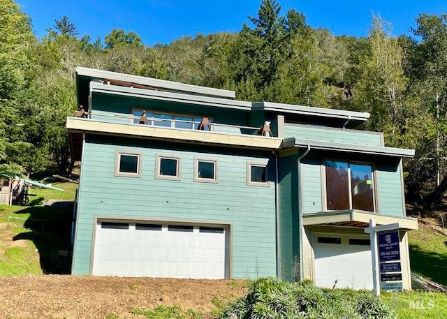572 Cascade Drive
