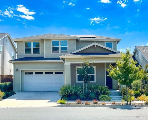 Photo of 1108 Portello Lane, Windsor, CA 95492 (MLS # 325063012)