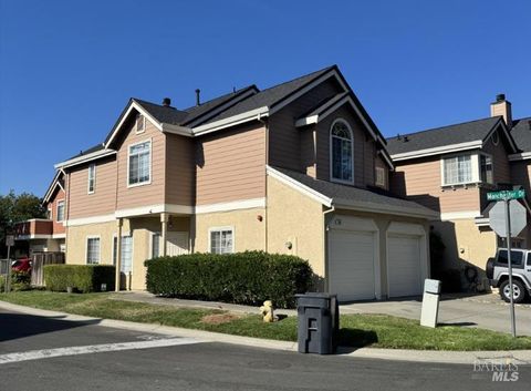 Photo of 40 Manchester Lane W, Fairfield, CA 94533 (MLS # 325083498)