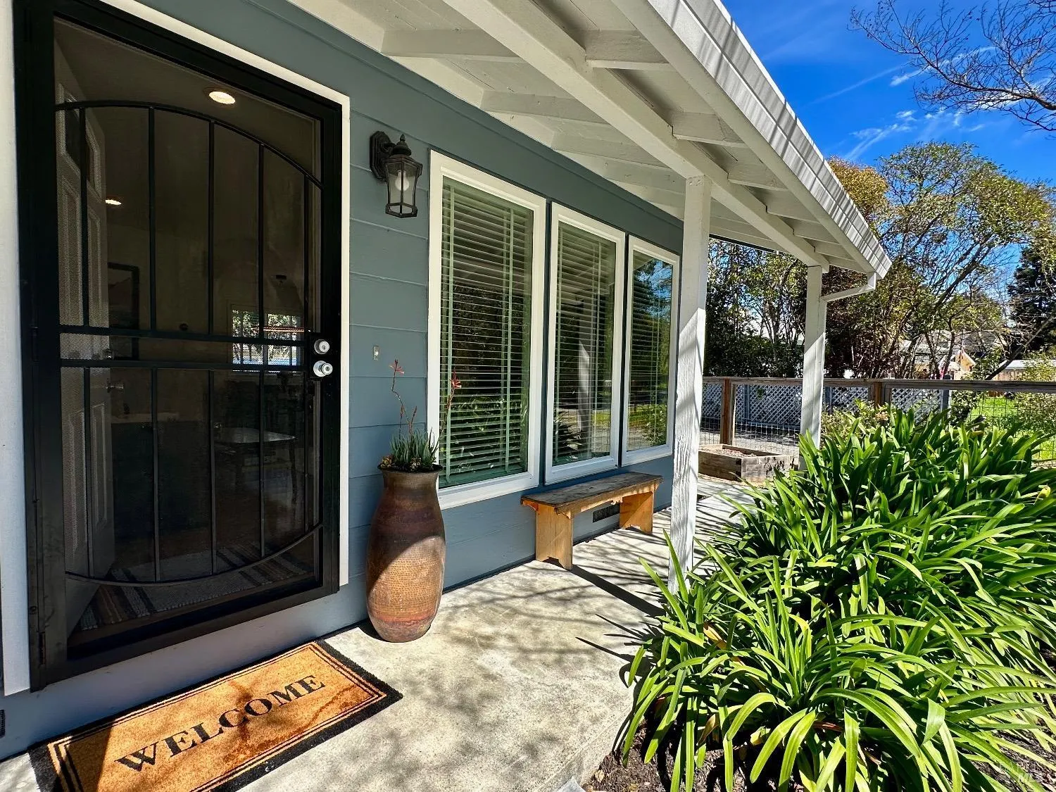 Santa Rosa, California 95405, United States, 3 Bedrooms Bedrooms, ,1 BathroomBathrooms,Residential,Active,98314